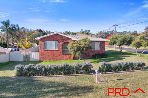 2 Fiona Street, TAMWORTH NSW 2340