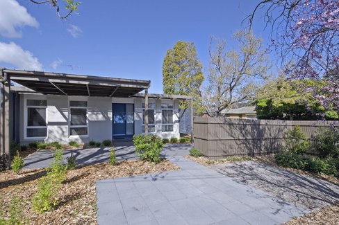2 Glamis Street Newtown 3220