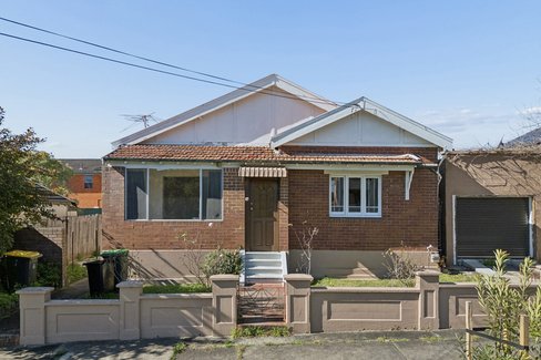 2 Harcourt Avenue, CAMPSIE NSW 2194