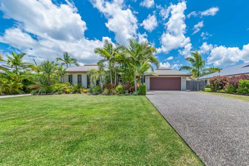 2 Henderson Street, CANNON VALLEY QLD 4800