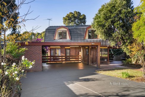 2 Highvale Court Glen Waverley 3150