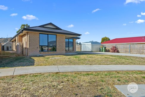 2 Ikram Court, OLD BEACH TAS 7017