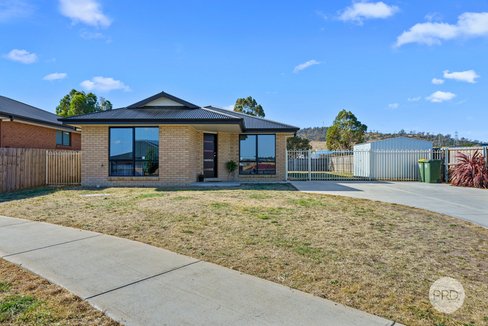 2 Ikram Court, OLD BEACH