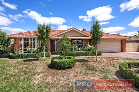 2 Iluka Court, ALFREDTON VIC 3350