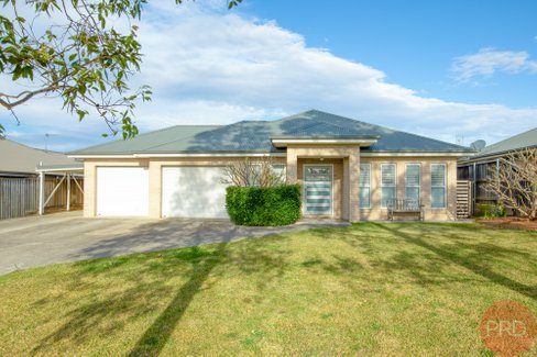 2 James Leslie Drive, GILLIESTON HEIGHTS NSW 2321