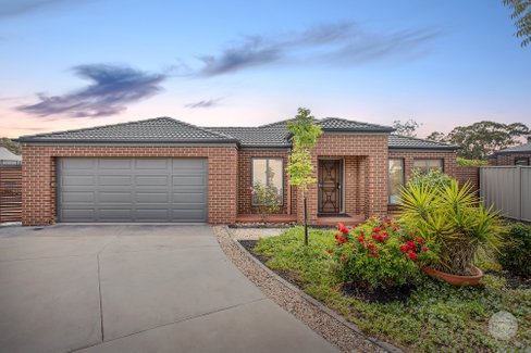 2 Jean Court, MARONG VIC 3515