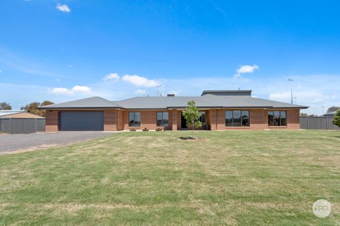 2 Jones Road, EPSOM VIC 3551