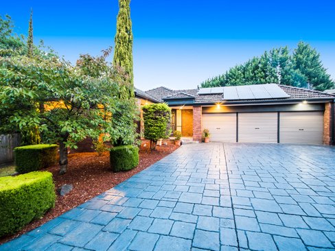 2 Josie Court Lilydale 3140