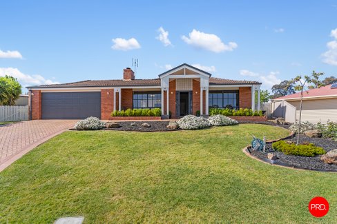 2 Kamunna Close, STRATHDALE VIC 3550