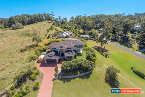 2 Kay Drive, EMERALD BEACH NSW 2456