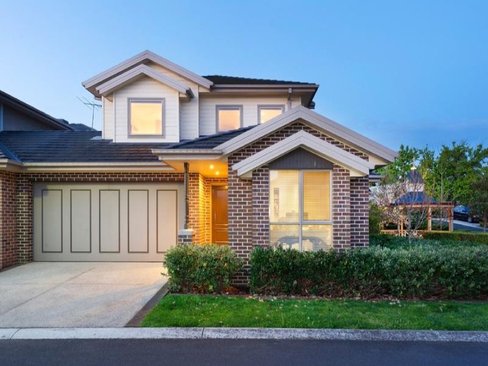 2 Kingswood Rise Box Hill South 3128
