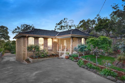 2 Kulnine Avenue Mitcham 3132