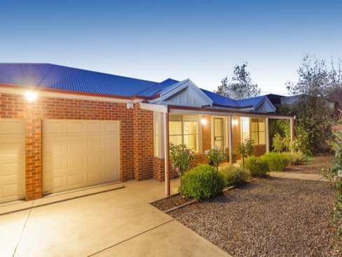 2 Lascelles Place, Highton