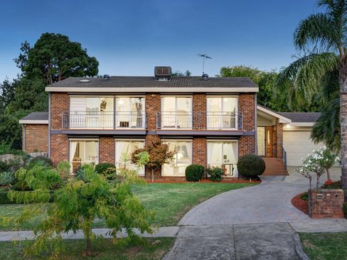 2 Laurie Road Doncaster East 3109