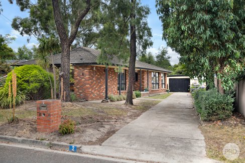 2 Malbec Drive, MOUNT CLEAR VIC 3350