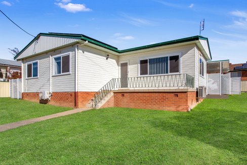 2 McRae Street, TAMWORTH NSW 2340
