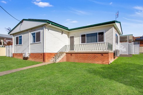 2 McRae Street, TAMWORTH NSW 2340