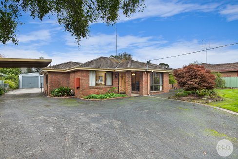 2 Meadow Court, DELACOMBE VIC 3356