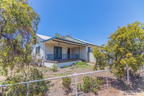 2 Melrose Street, TAMWORTH NSW 2340