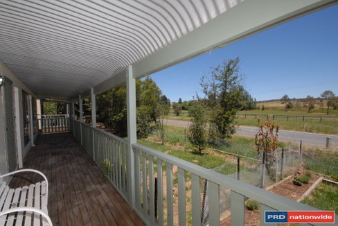 2 Middle Street, SUTTON NSW 2620