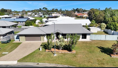 2 Monterrico Circuit, BEACONSFIELD QLD 4740