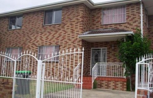 2 Moorefields Road, KINGSGROVE NSW 2208