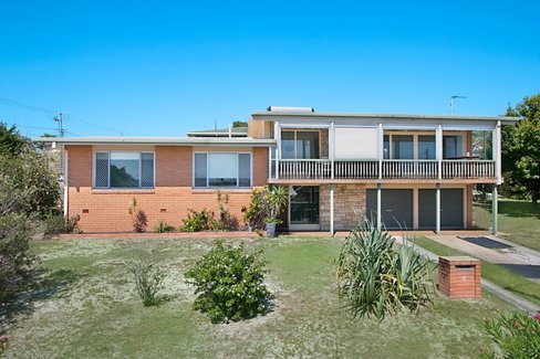 2 Oceanview Crescent, KINGSCLIFF NSW 2487