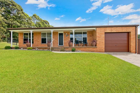 2 Peach Grove, LAURIETON NSW 2443