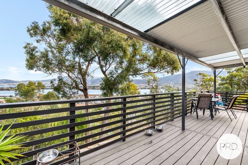 2 Peta Lane, OLD BEACH TAS 7017
