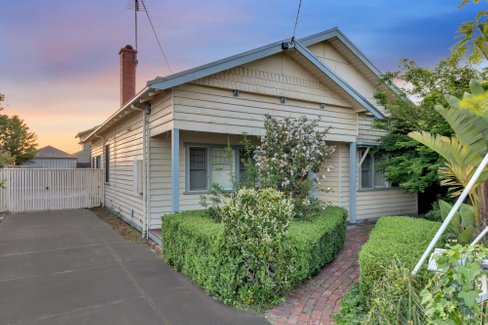 2 Powell Street East Geelong 3219