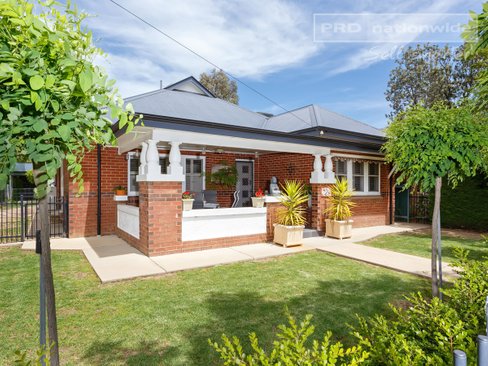 2 Rhoda Avenue, WAGGA WAGGA NSW 2650