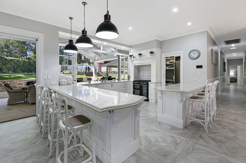 2 Rosebank Court, TALLEBUDGERA QLD 4228