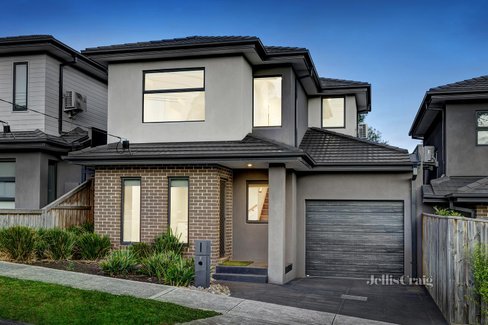 2 Stowe Avenue Greensborough 3088