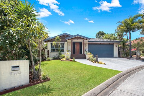 2 Tallarook Close, DUNBOGAN NSW 2443