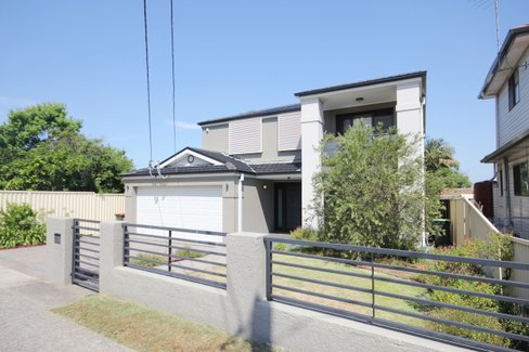 2 Tanner Avenue, CARLTON NSW 2218