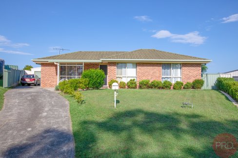 2 Targo Close, RUTHERFORD NSW 2320