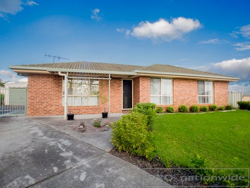 2 Targo Close, RUTHERFORD NSW 2320