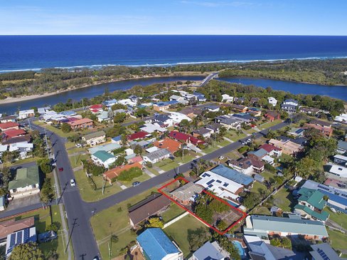 2 Valiant Street, KINGSCLIFF NSW 2487
