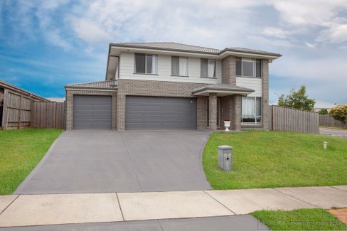 2 Warbler Avenue, ABERGLASSLYN NSW 2320