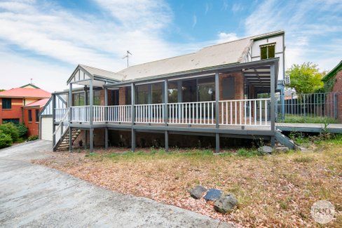 2 Warrambine Dr, CANADIAN VIC 3350