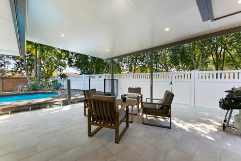 2 Water Gum Street, Elanora QLD 4221