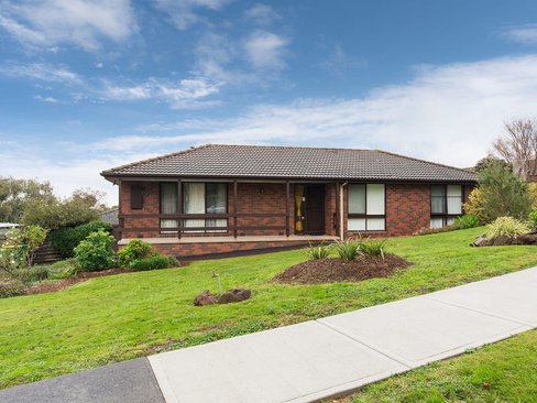 2 Wembley Close Mooroolbark 3138