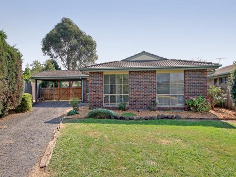 2 Woodlea Place Ferntree Gully 3156