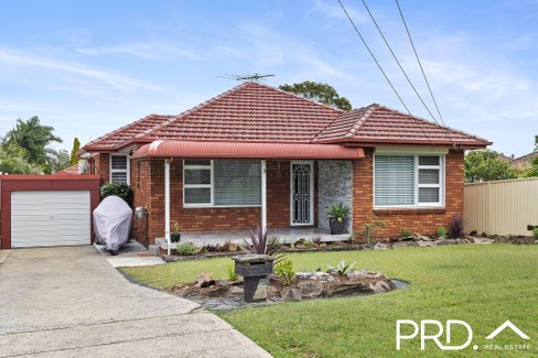 2 Wyalong Street, PANANIA NSW 2213