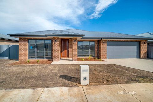 20 Adrianus Street  Alfredton 3350