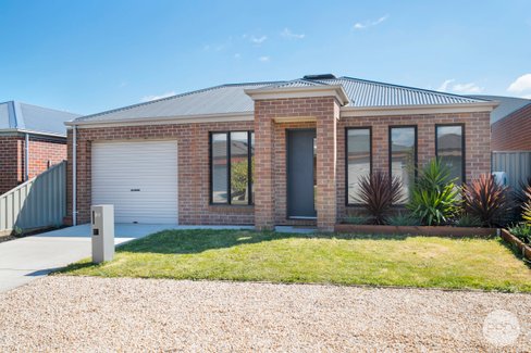 20 Ashwood Gardens, MITCHELL PARK VIC 3355