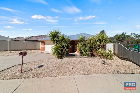 20 Botanical Drive, EPSOM VIC 3551