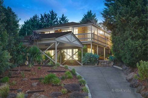 20 Cambrian Court Eltham North 3095