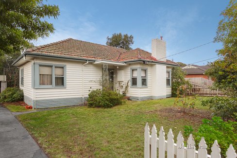 20 Carween Avenue Mitcham 3132