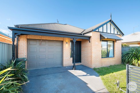 20 Clifton Street, DELACOMBE VIC 3356